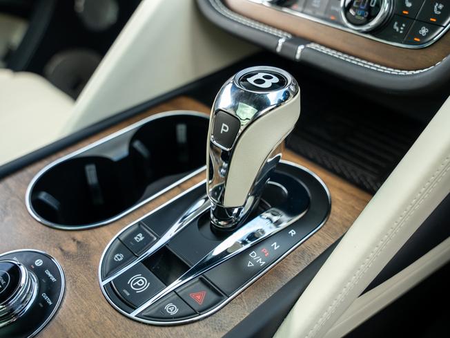 BENTLEY Bentayga Photo 27
