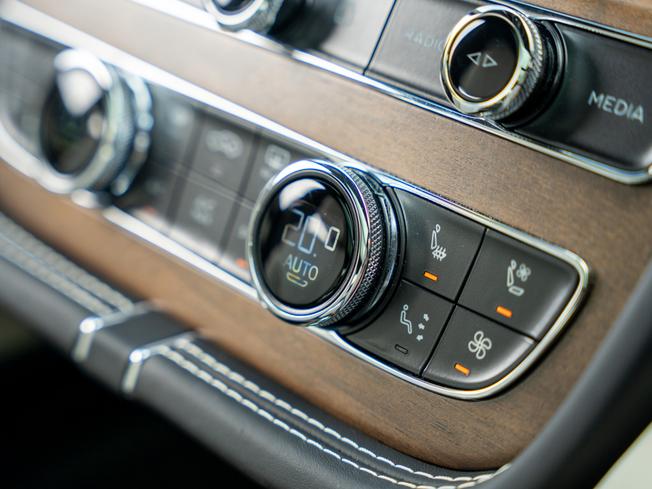 BENTLEY Bentayga Photo 28