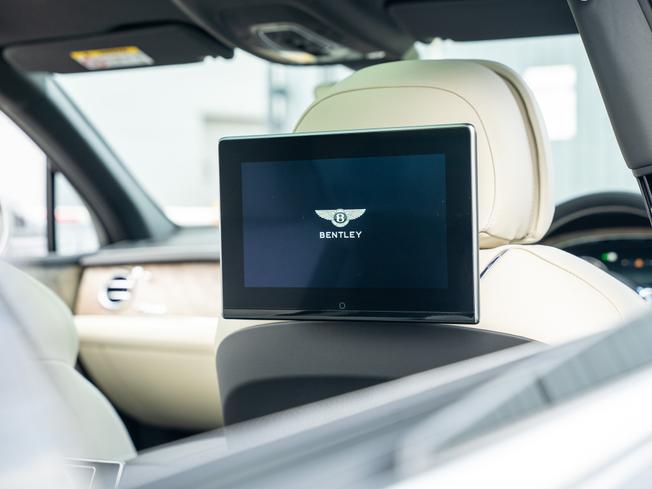 BENTLEY Bentayga Photo 30