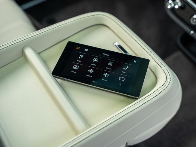 BENTLEY Bentayga Photo 31