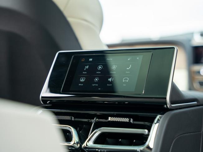 BENTLEY Bentayga Photo 32