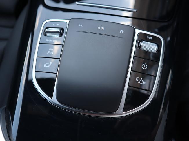 MERCEDES-BENZ Eqc Photo 27