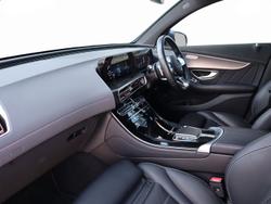 MERCEDES-BENZ Eqc Photo 3