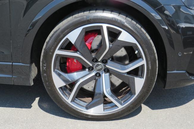 AUDI Rsq8 Photo 11