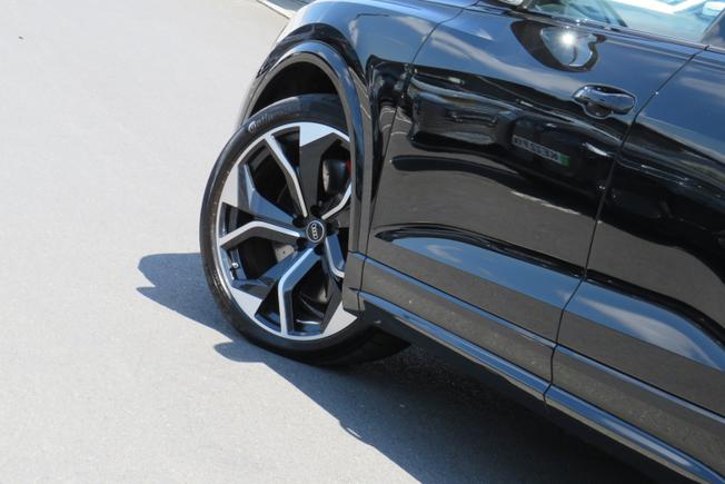 AUDI Rsq8 Photo 14