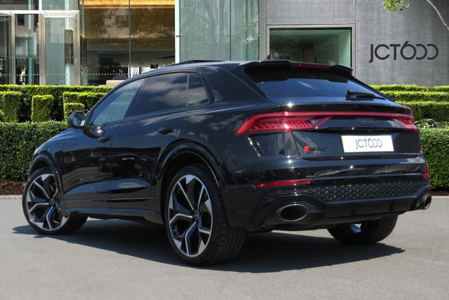 AUDI Rsq8 Photo 2