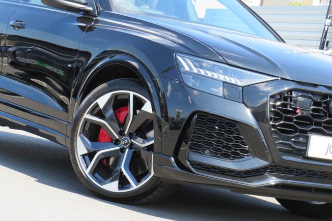 AUDI Rsq8 Photo 6