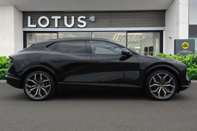 LOTUS Eletre Photo 10