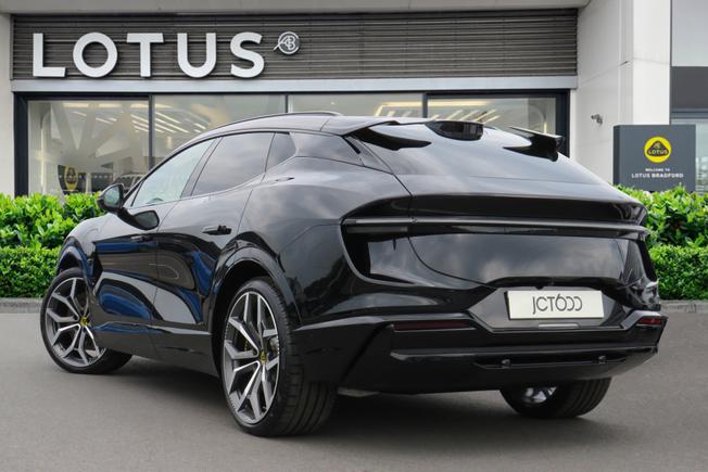 LOTUS Eletre Photo 2