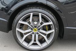 LOTUS Eletre Photo 4
