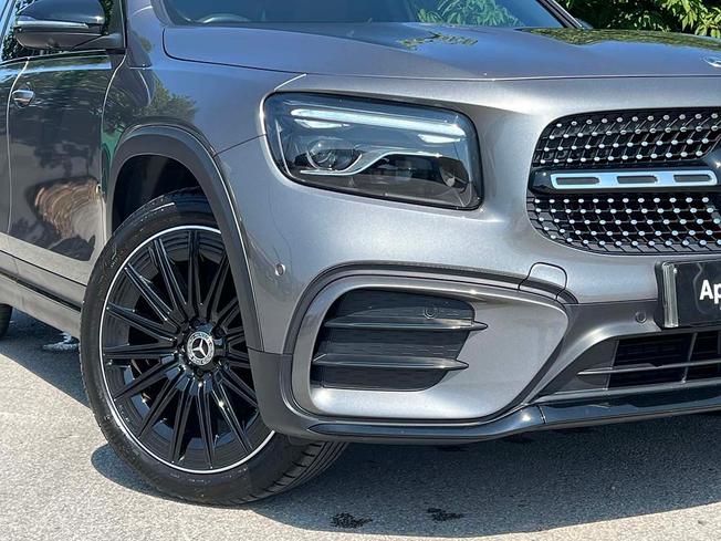 MERCEDES-BENZ GLB Photo 12