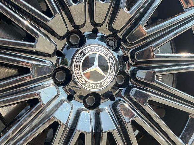 MERCEDES-BENZ GLB Photo 18