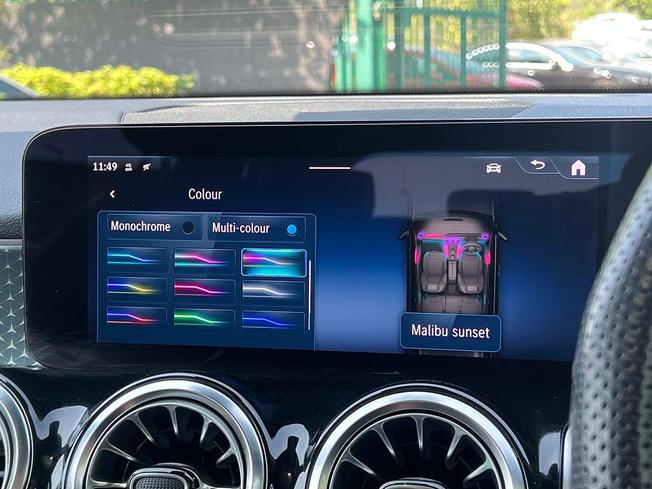MERCEDES-BENZ GLB Photo 31