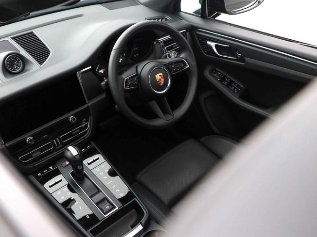 PORSCHE Macan Photo 26