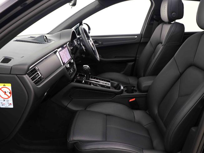 PORSCHE Macan Photo 29