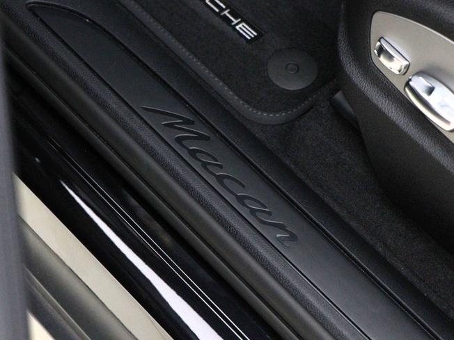 PORSCHE Macan Photo 31
