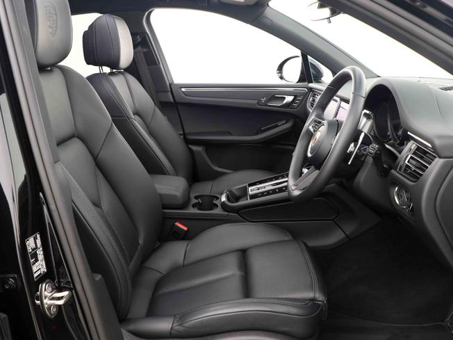 PORSCHE Macan Photo 35