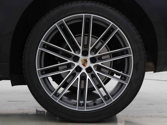 PORSCHE Macan Photo 4