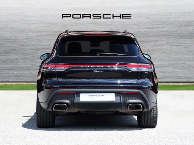 PORSCHE Macan Photo 8