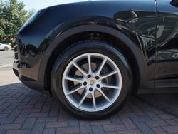 PORSCHE Cayenne Photo 4