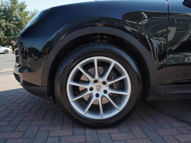 PORSCHE Cayenne Photo 4