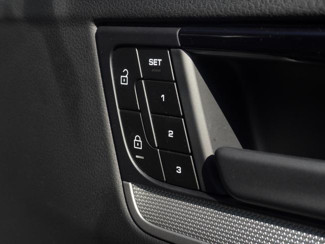 PORSCHE Cayenne Photo 40