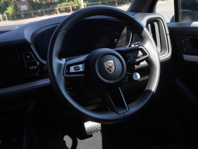PORSCHE Cayenne Photo 8