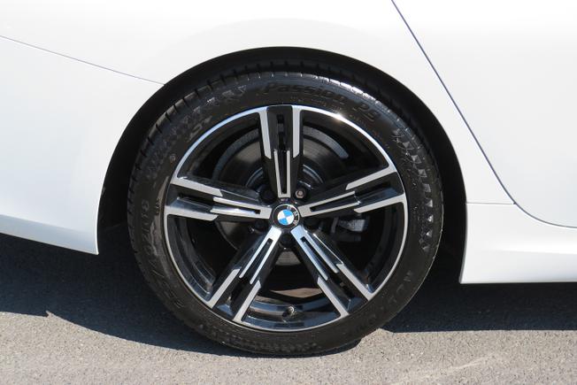 BMW 3 Series Photo 11