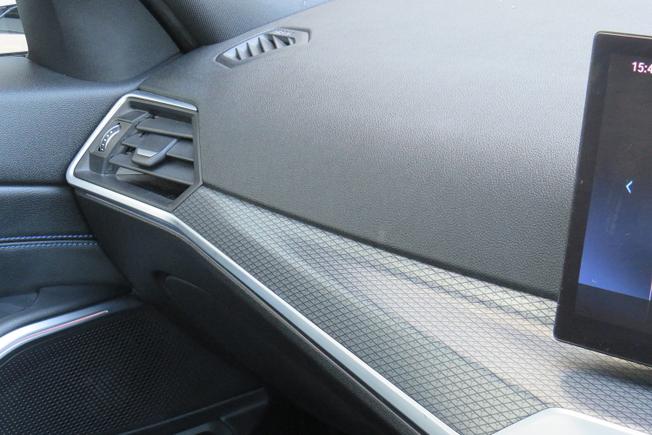 BMW 3 Series Photo 21