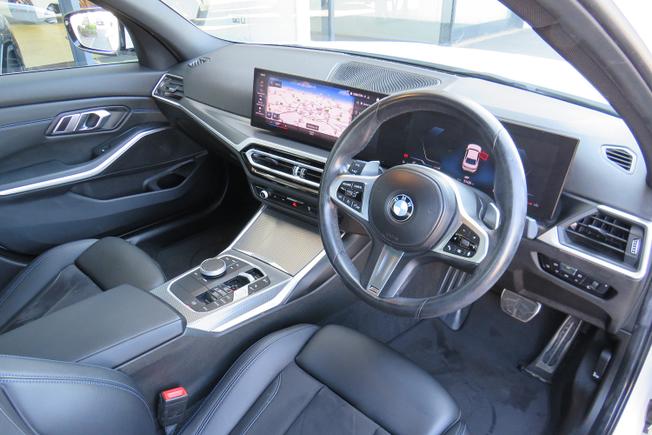 BMW 3 Series Photo 25