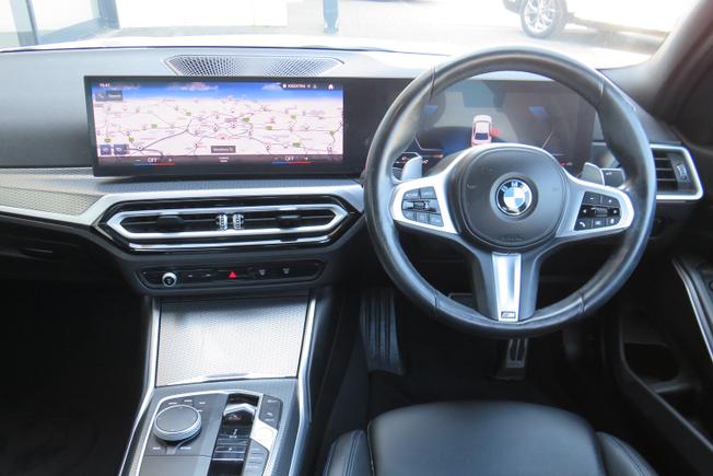 BMW 3 Series Photo 30