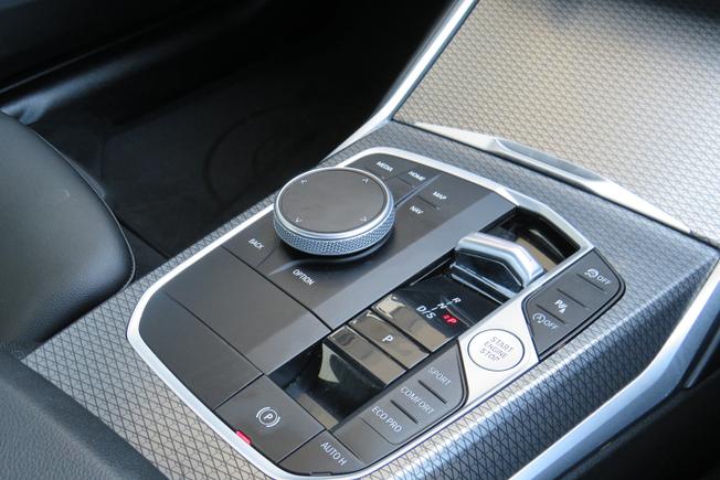 BMW 3 Series Photo 32