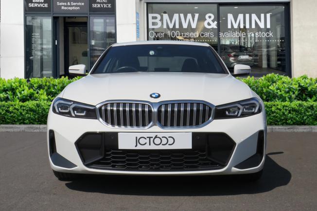 BMW 3 Series Photo 4