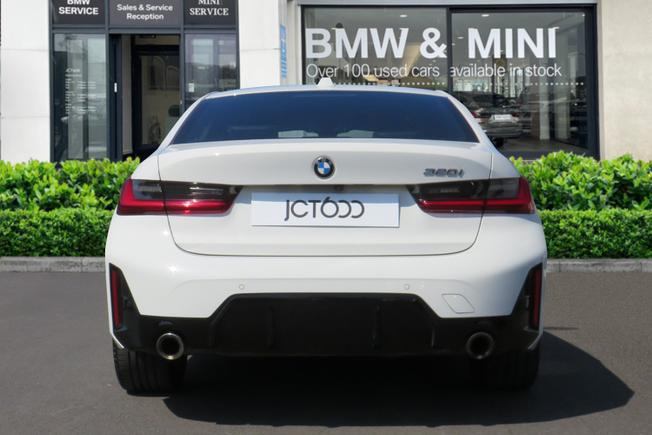 BMW 3 Series Photo 5