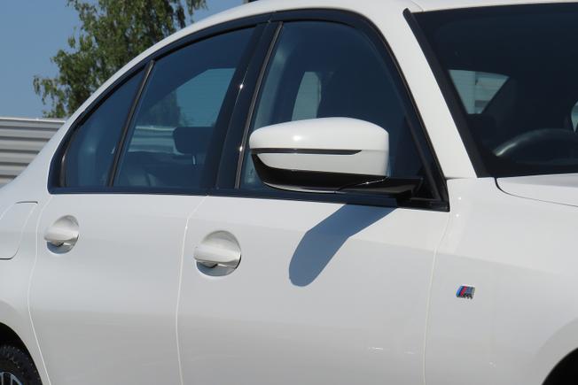 BMW 3 Series Photo 7