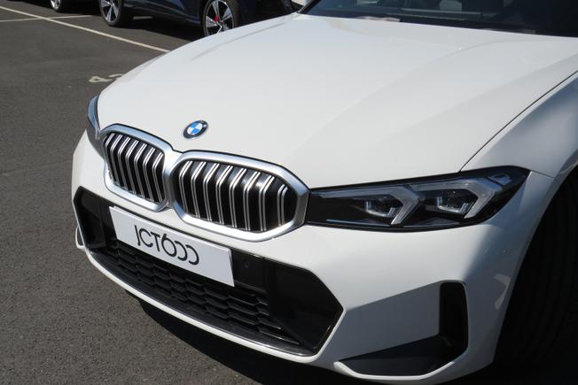 BMW 3 Series Photo 8