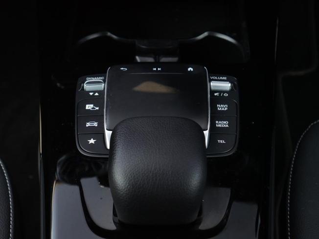 MERCEDES-BENZ A Class Photo 13