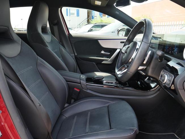 MERCEDES-BENZ A Class Photo 33