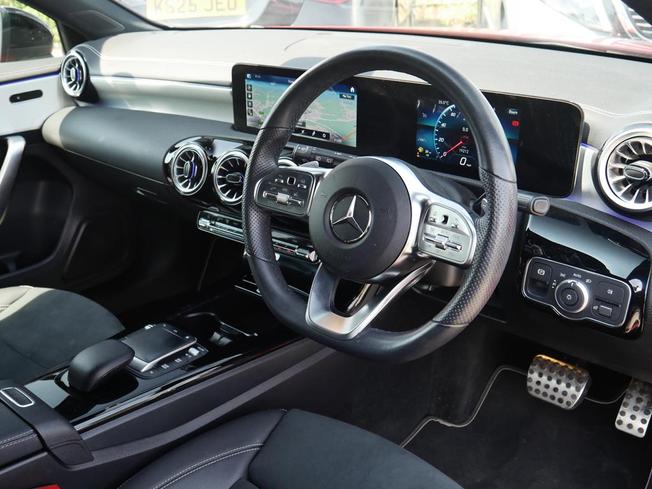 MERCEDES-BENZ A Class Photo 35