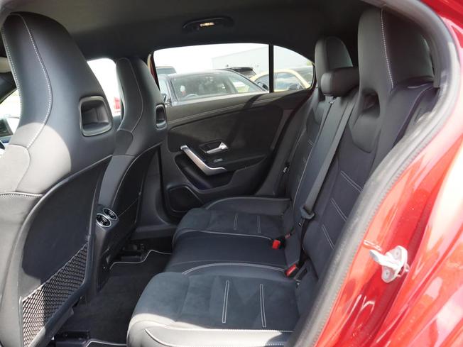 MERCEDES-BENZ A Class Photo 40
