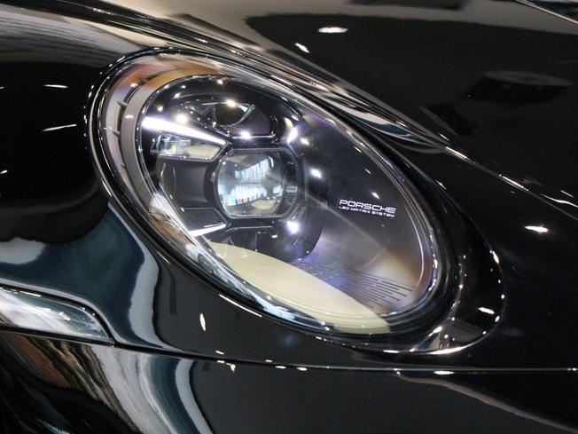 PORSCHE 911 Photo 13