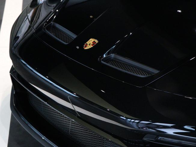 PORSCHE 911 Photo 14