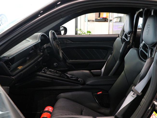 PORSCHE 911 Photo 22