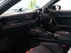 PORSCHE 911 Photo 3