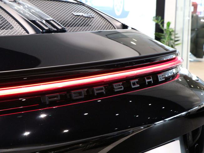 PORSCHE 911 Photo 35