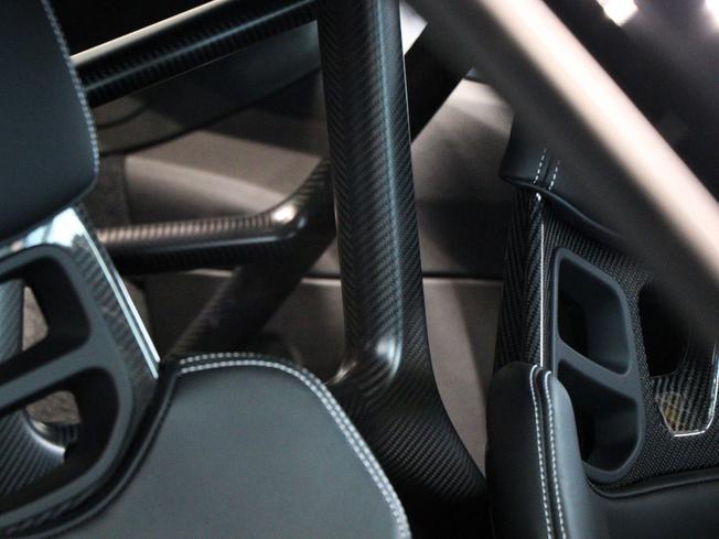 PORSCHE 911 Photo 38