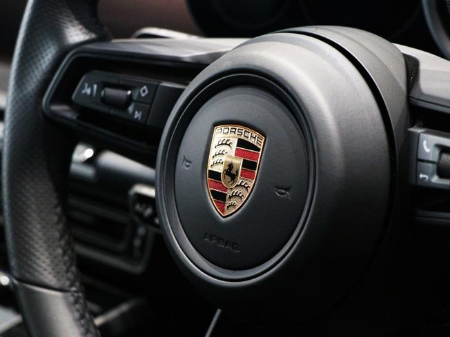 PORSCHE 911 Photo 46