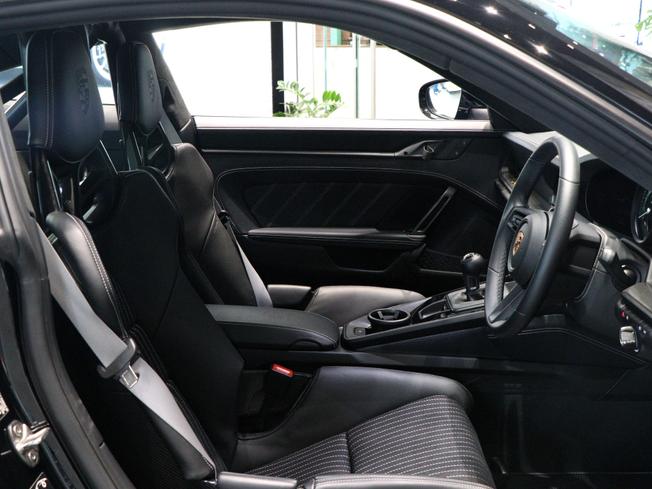 PORSCHE 911 Photo 47