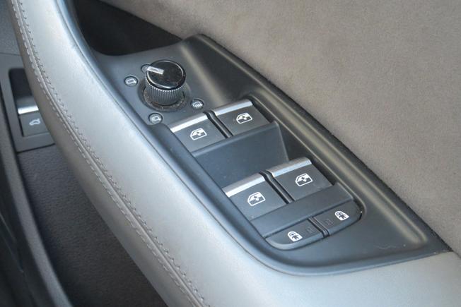 AUDI Q8 Photo 10