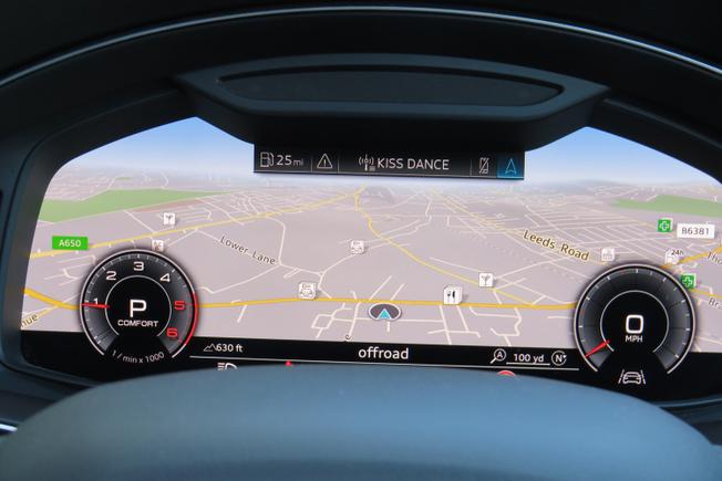 AUDI Q8 Photo 13